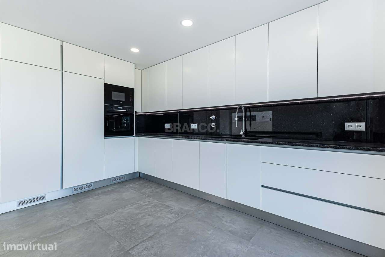 Moradia Contemporânea T3 com Garagem | Mexilhoeira Grande-4