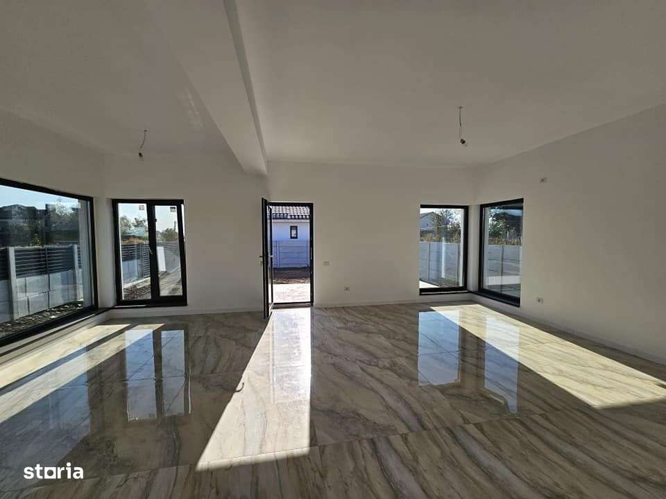 Casa 4 Camere,  DOMNESTI-1 km de Primarie, - Imagine principală: 5/12