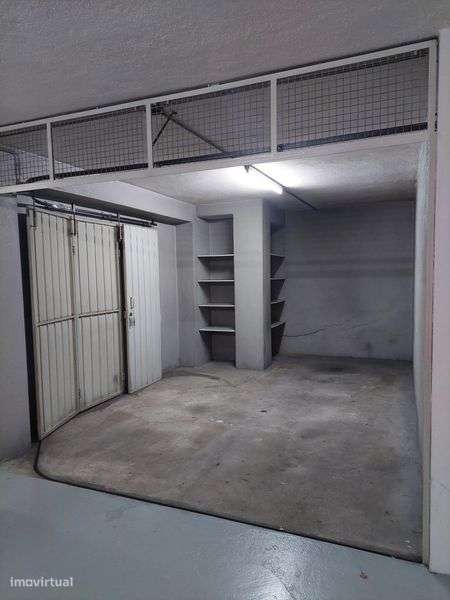 Garagem Box - Praceta António Coelho Figueiredo - Grande imagem: 5/6