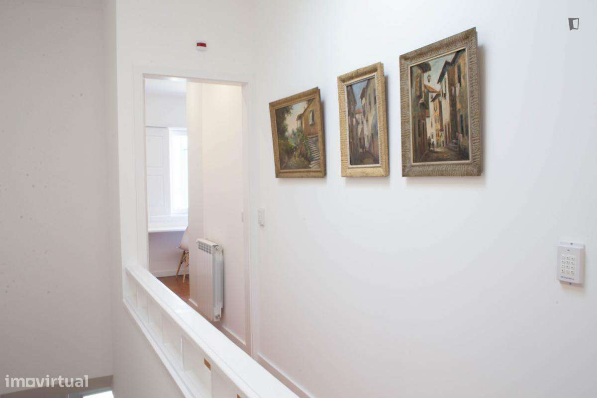 Quarto - localizado em Paranhos Porto - Grande imagem: 2/10