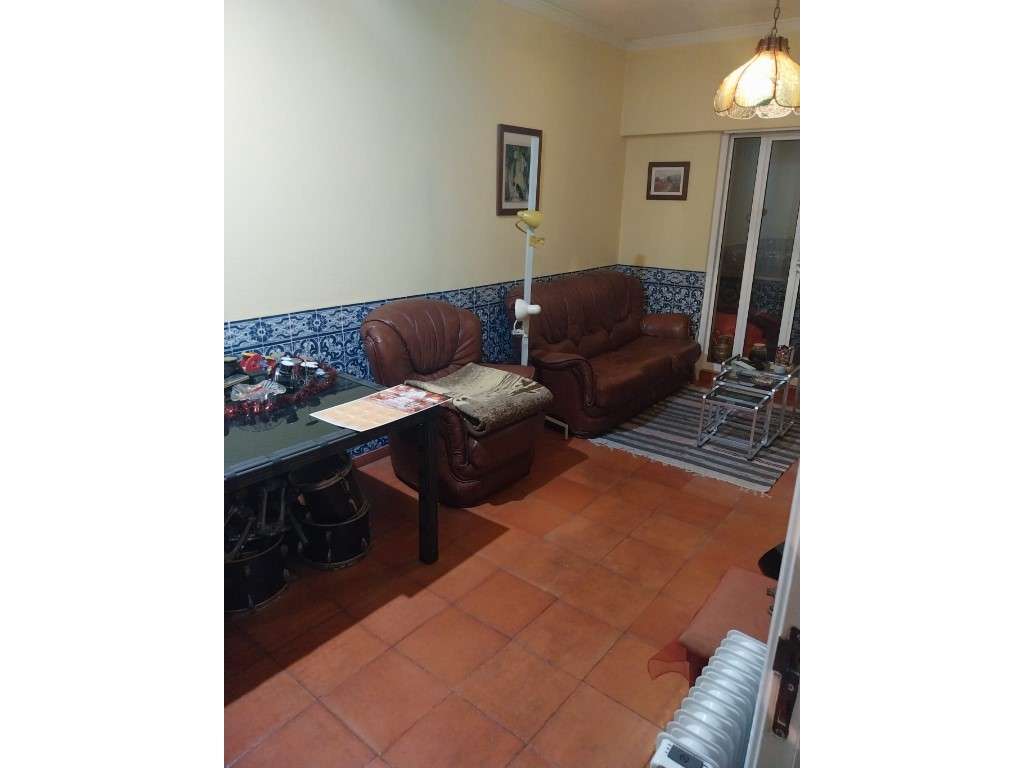 Espetacular apartamento T2 com varanda junto ao Hospital dos Lusiadas. - Grande imagem: 4/9