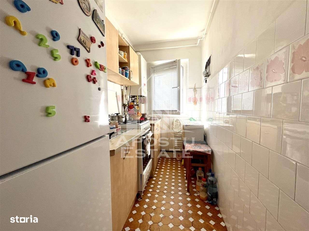 Apartament cu 3 camere, etaj intermediar, zona Sagului - Imagine principală: 4/5