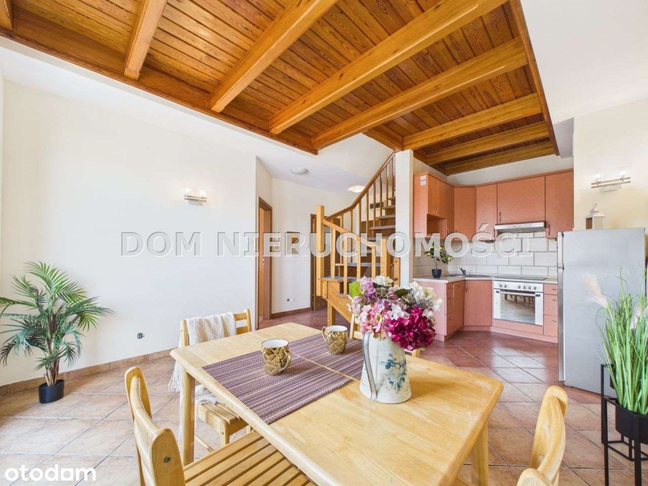 Mieszkanie dwupoziom.64,35 m2 garaż, Piłsudskiego-0