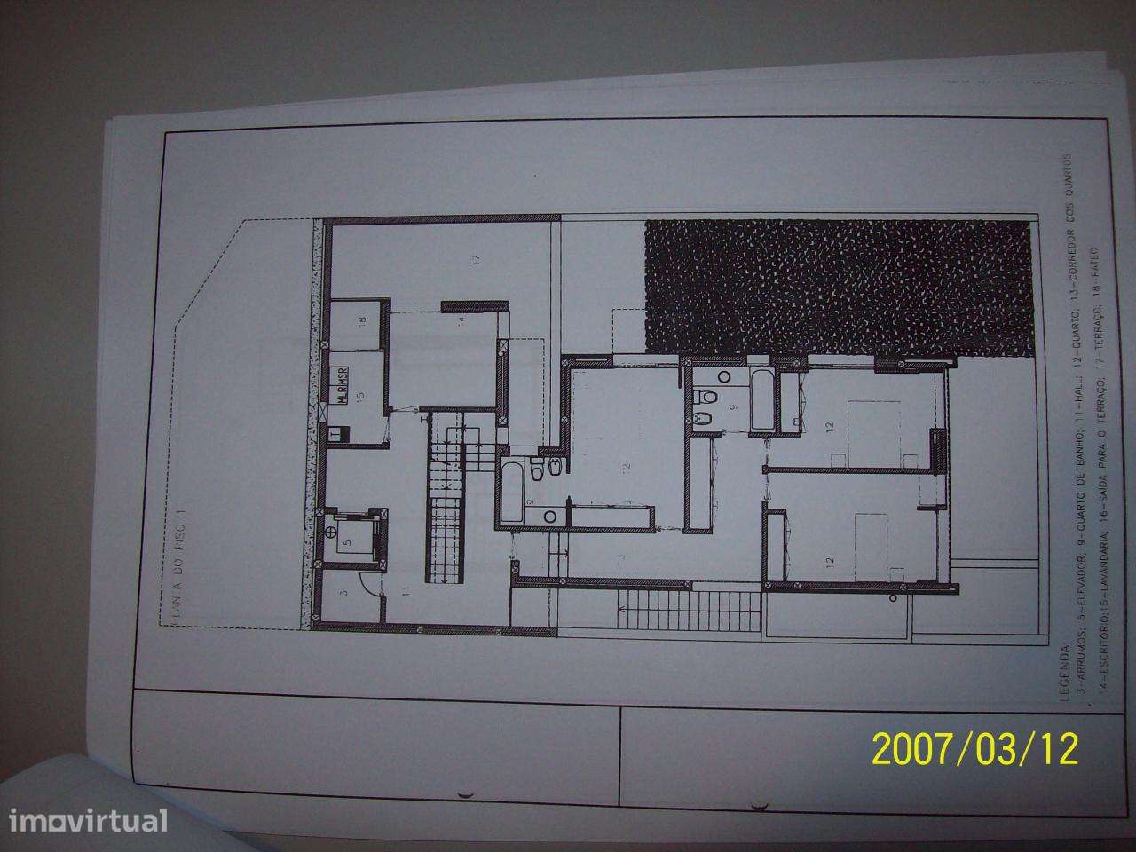 Lote de terreno na Costa.-19