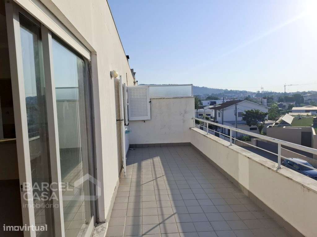 Apartamento T2 com Terraço em Galegos Santa Maria, Barcelos-4