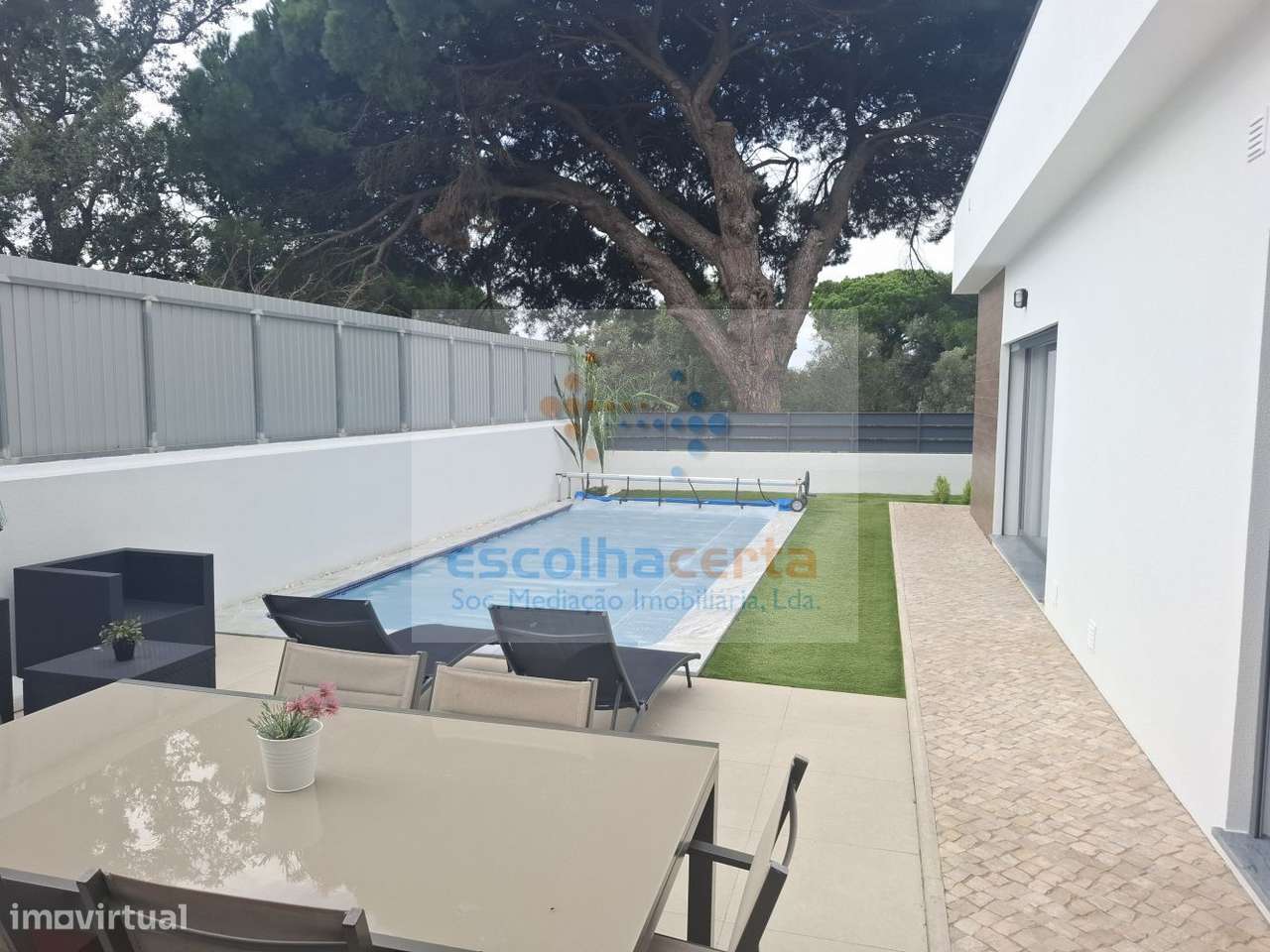 Oportunidade Excelente Moradia Térrea T4 Com Piscina de agua salgada-35
