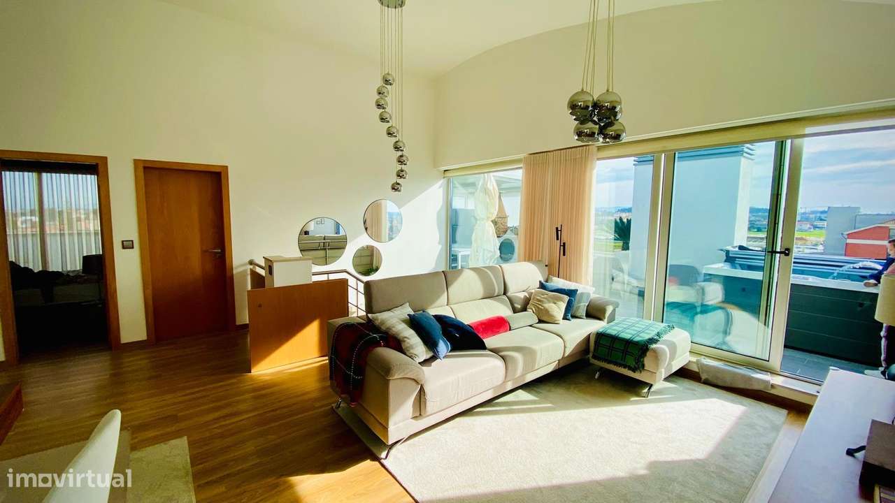 Apartamento T2 Duplex Em Sao Bernardo