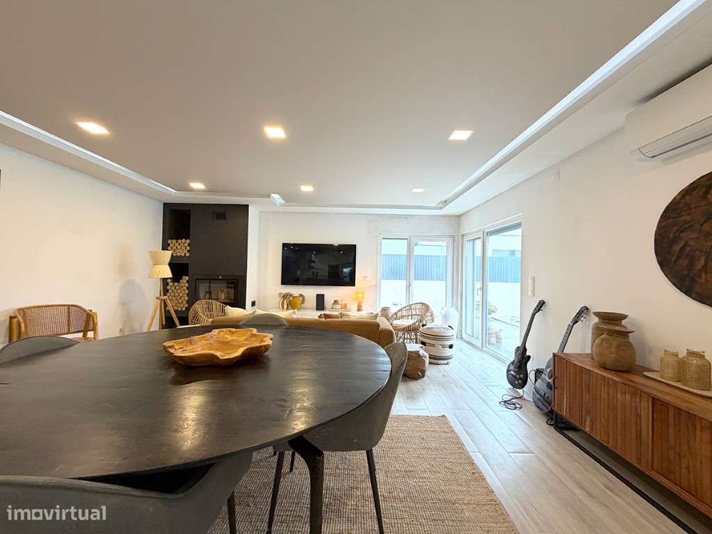 Moradia Térrea com Piscina a venda na Urbanização das Várzeas - Grande imagem: 2/20