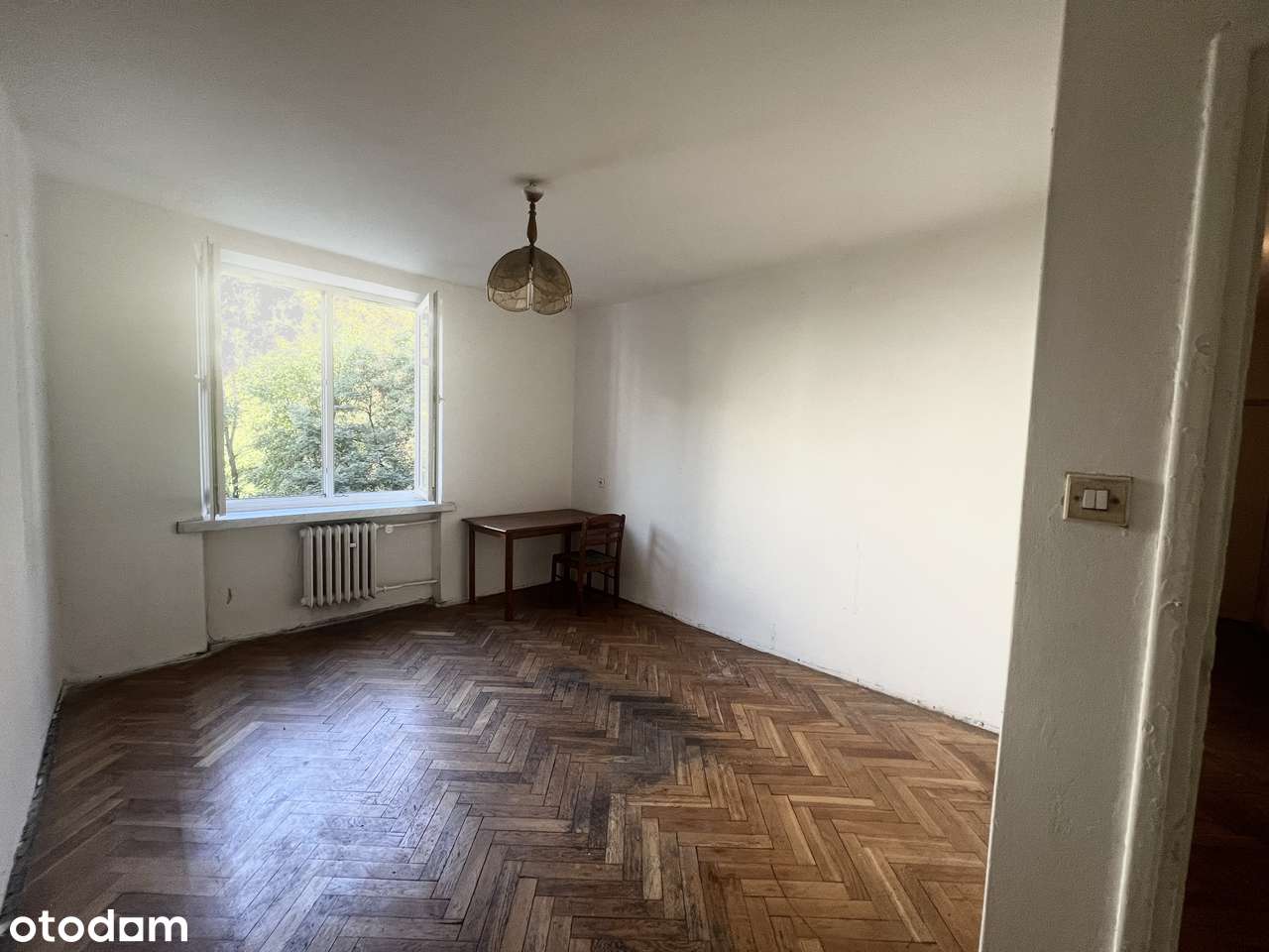 Zieleń, kultura, historia. Mieszkanie z potencjałem w sercu Huty.-10