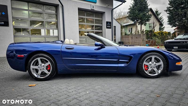 Chevrolet Corvette - 9