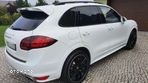 Porsche Cayenne Turbo S - 4