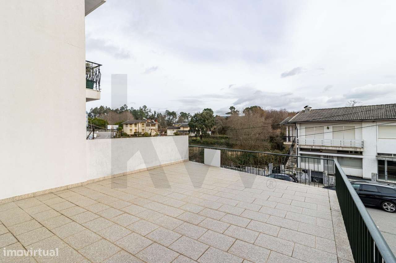 Andar de Moradia T3 em São João da Madeira - Grande imagem: 4/19