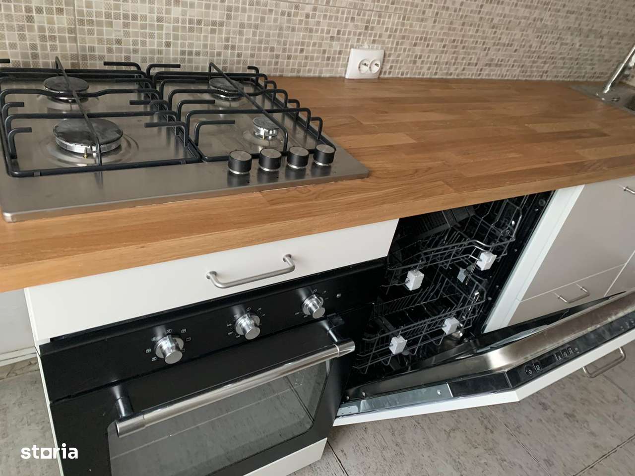 Persoana privata - 3 semi Neagoe Voda luminos, calduros - Imagine principală: 5/11