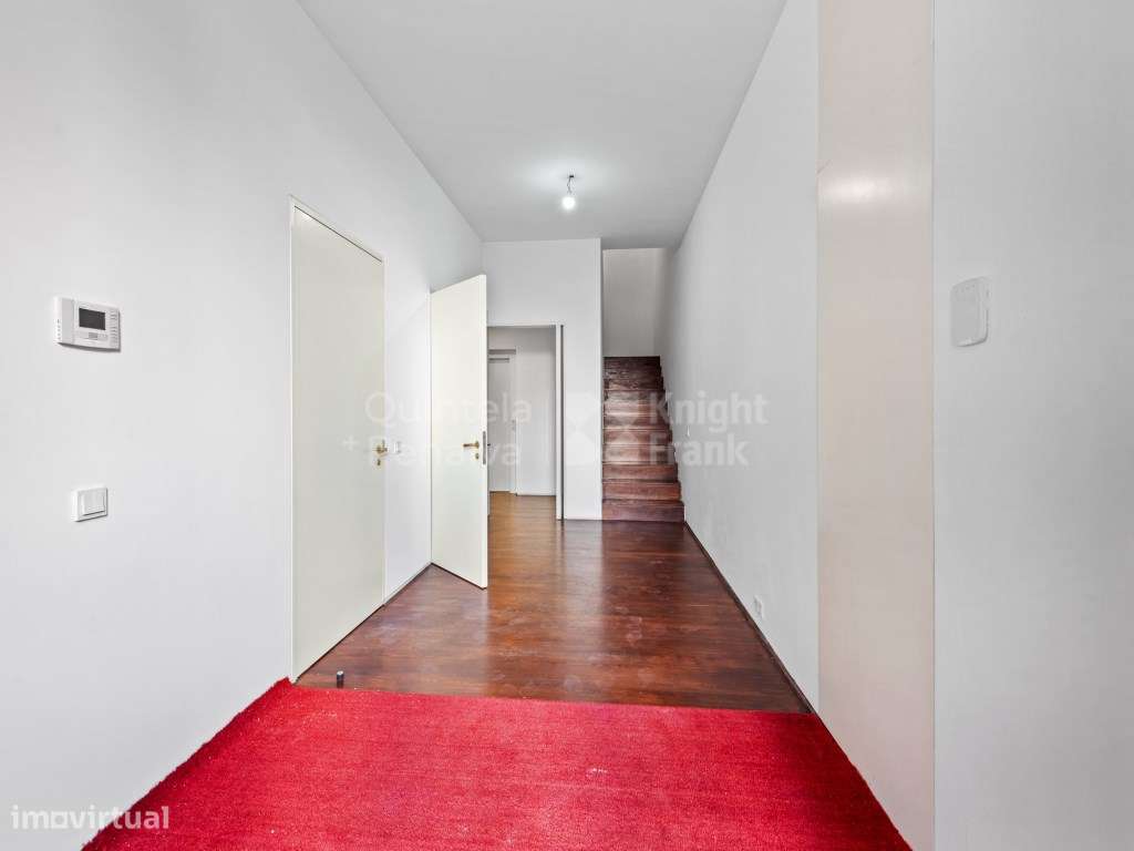 Apartamento T4 em palácio junto do Castelo de São Jorge - Grande imagem: 3/26