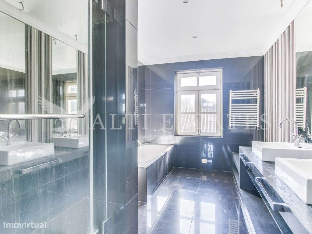 Moradia Única T4 + 1 Quinta da Marinha-17