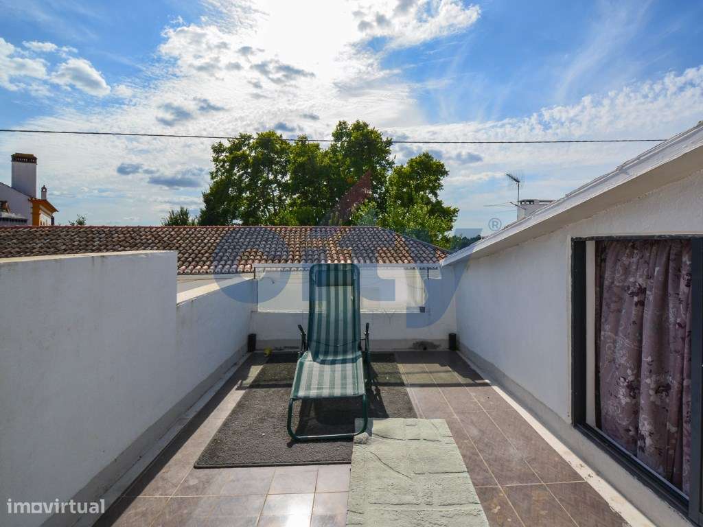 Moradia T2 c/ Terraço e Espaço Exterior | Tramagal, Abrantes-25
