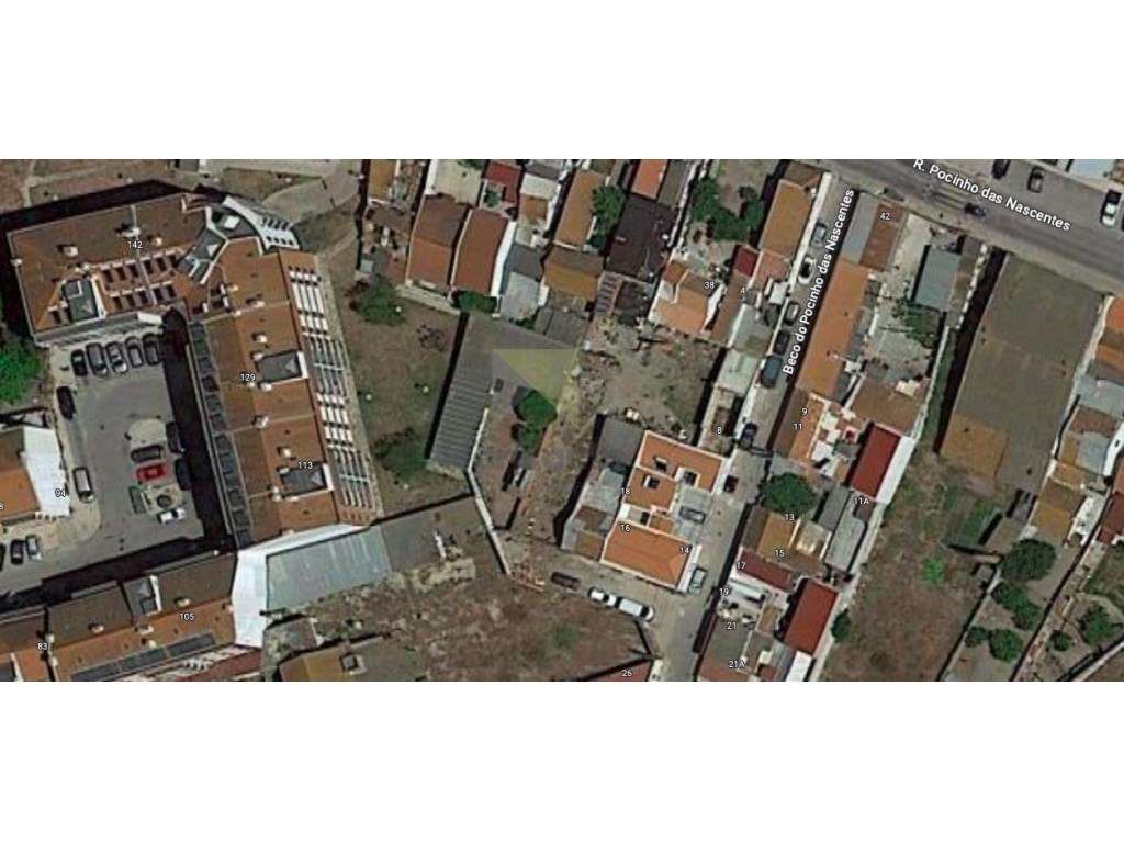 Terreno Urbano no Centro do Montijo para Prédio de 4 Andares - Grande imagem: 4/26