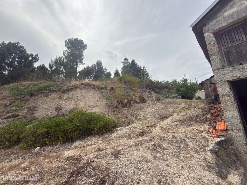 Moradia com Terreno para Restauro | 10 Hectares | Fafe-19