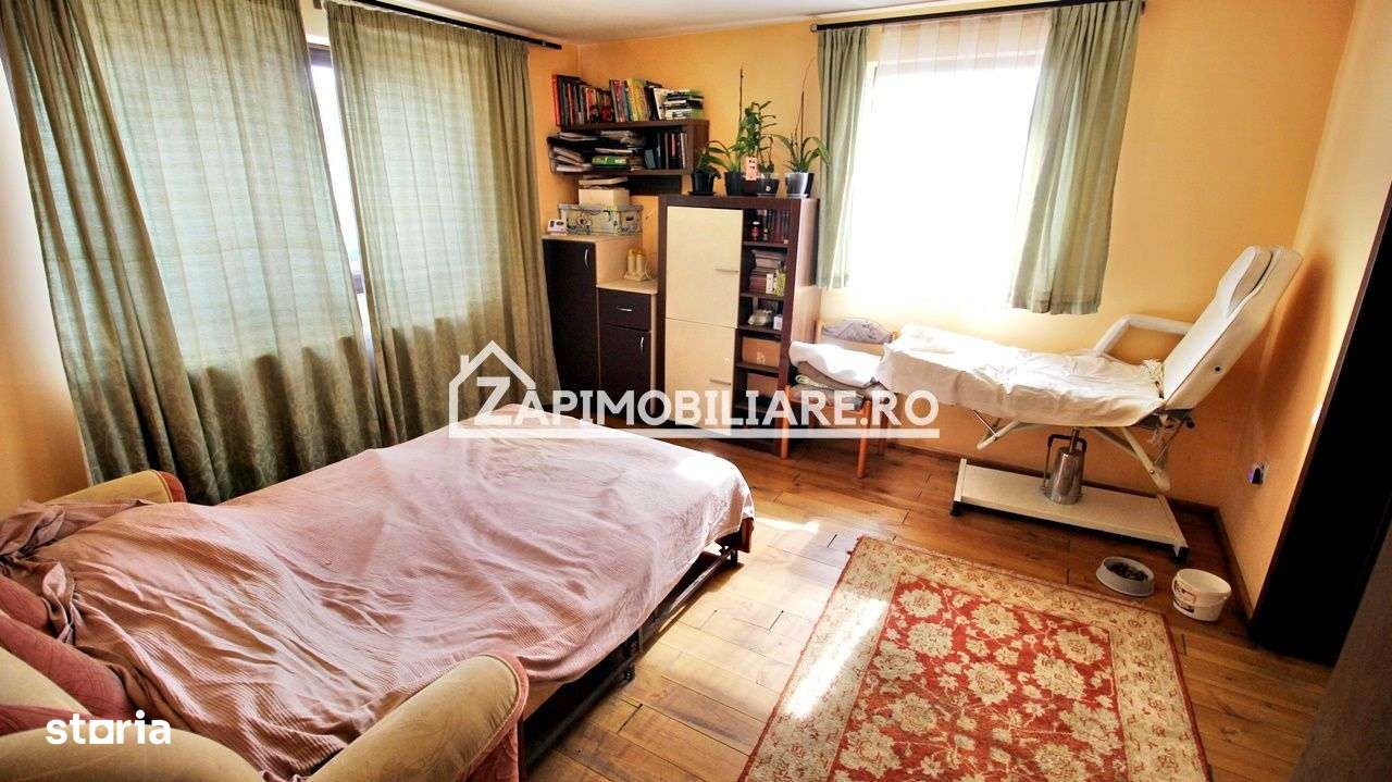 Casa 5 camere,250 mp,622 mp teren, cartier 7 Noiembrie,zona Sudului, - Imagine principală: 3/13