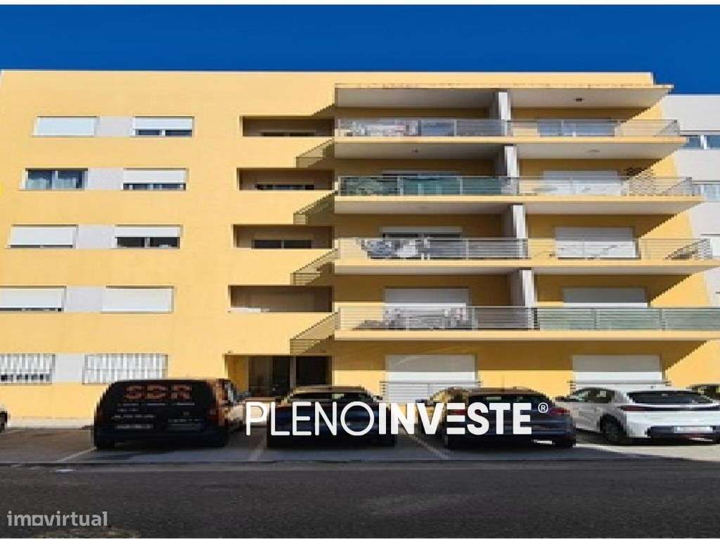 T3 de excelentes áreas com parqueamento no Barreiro-13