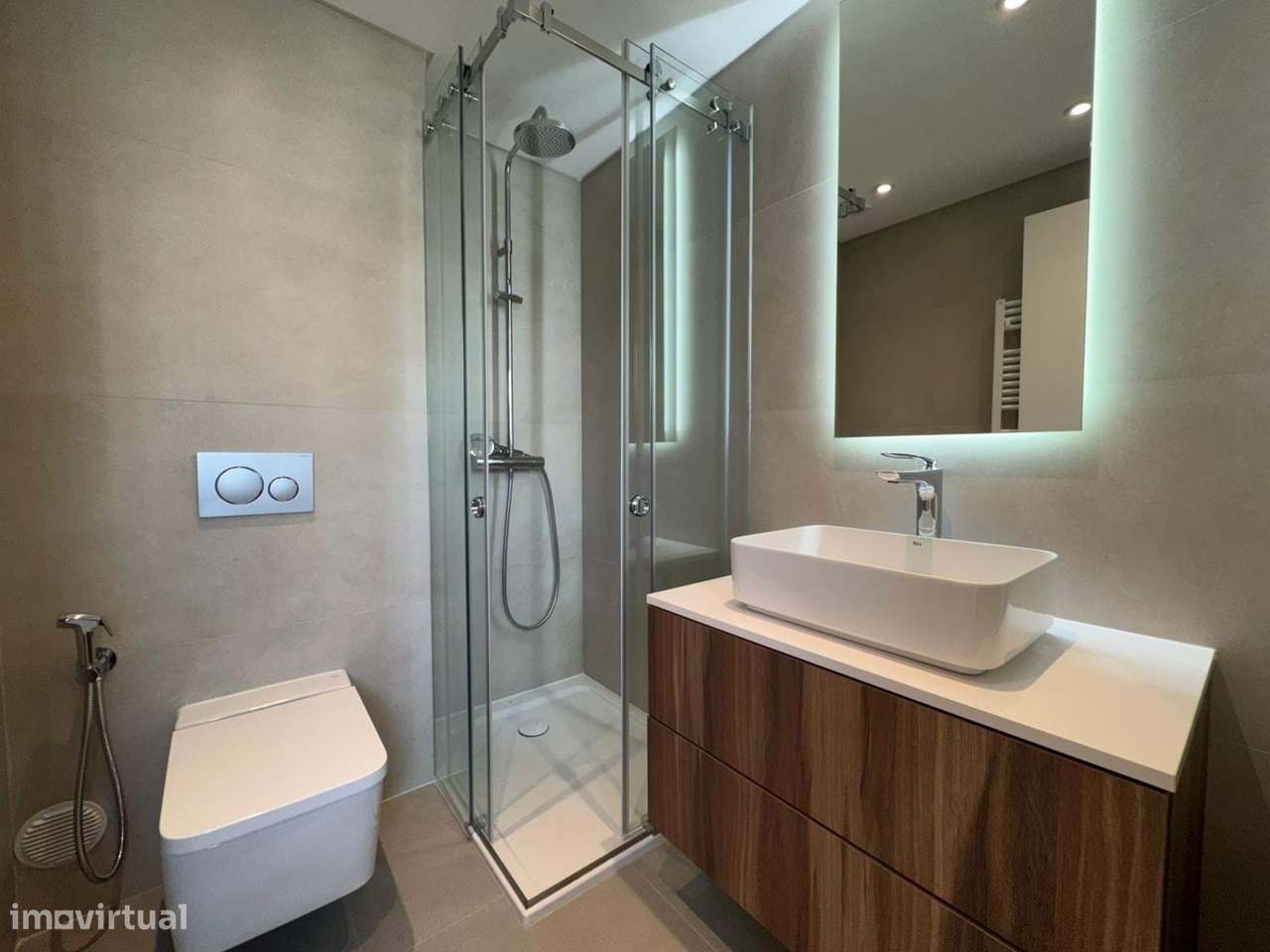 Apartamento T3 c/ vista rio-23