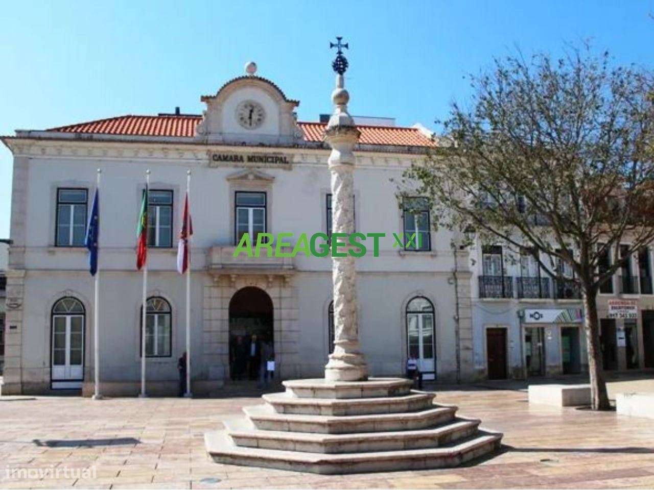 Loja com rendimento no Centro de Vila Franca de Xira-14