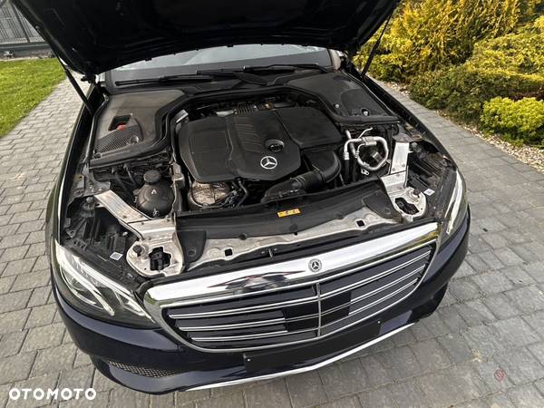 Mercedes-Benz Klasa E 220 d T 9G-TRONIC Exclusive - 37