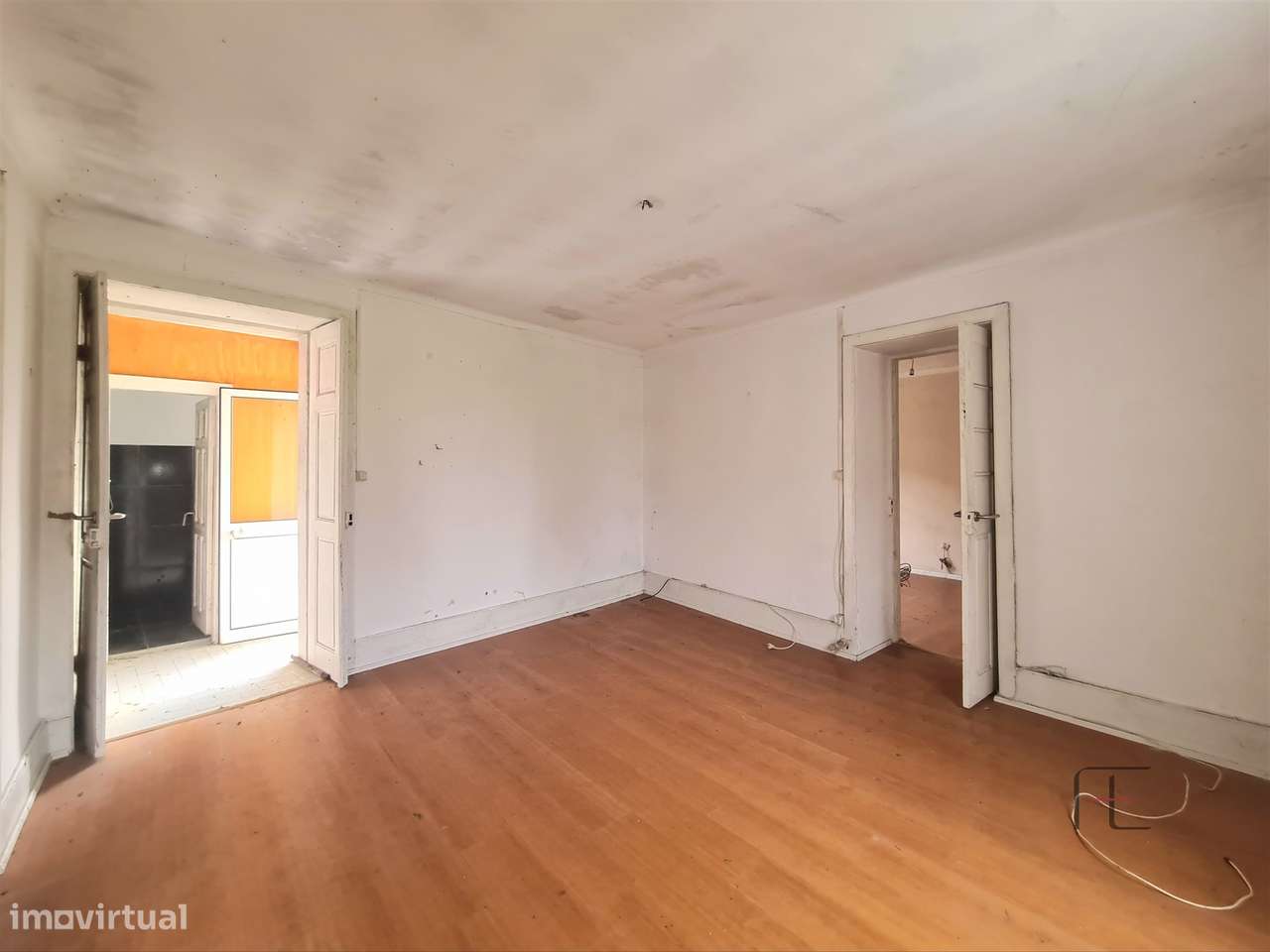 Moradia T3 Esmoriz para reabilitar-13