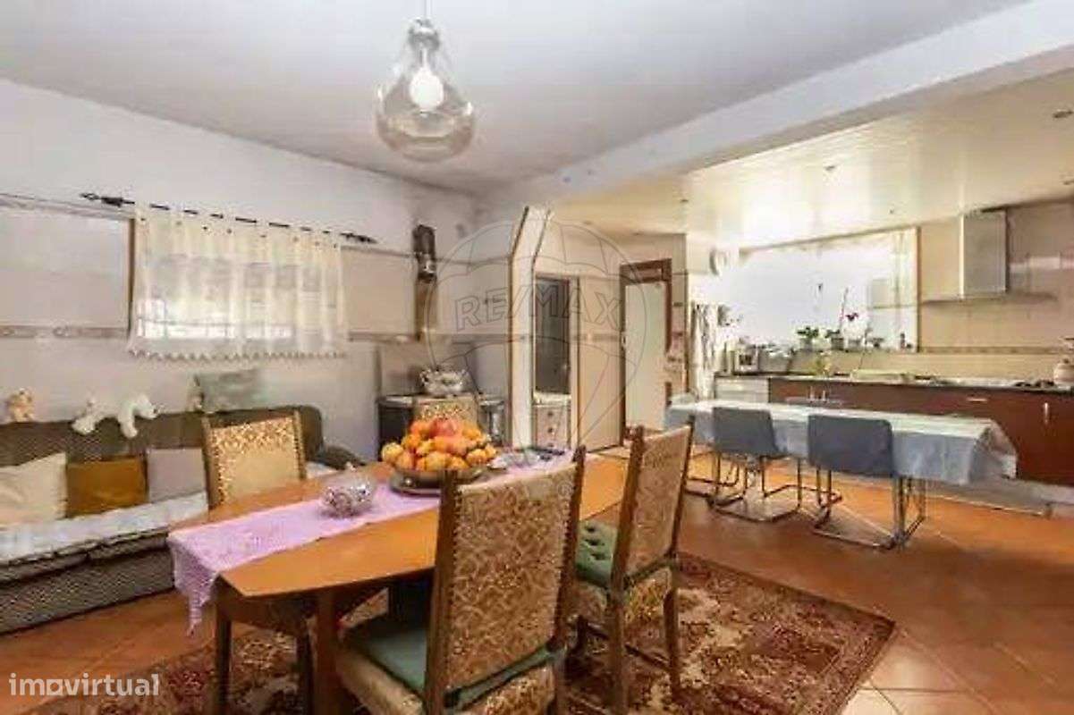 Moradia T6 para venda-19