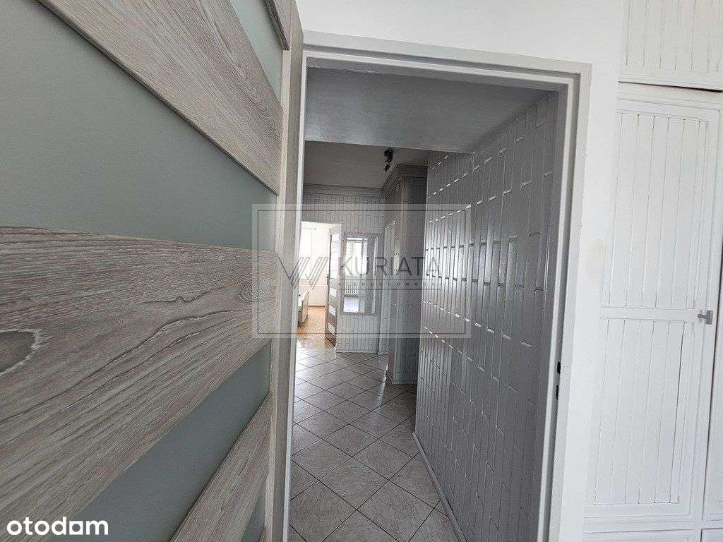 Pierwsze piętro 3 pokoje z balkonem-8