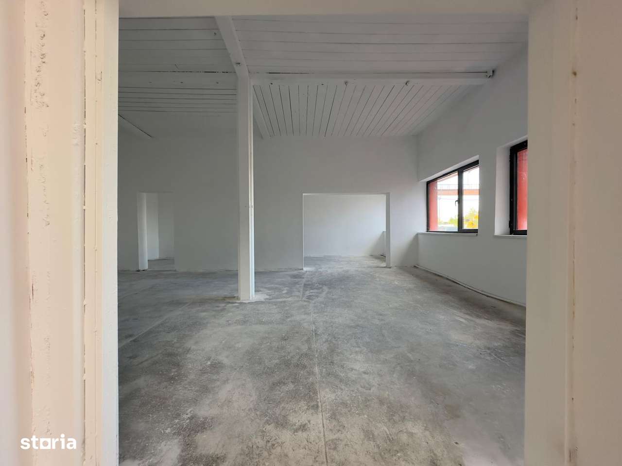 Hala de la 300mp la 595mp, zona Vel Pitar - Imagine principală: 3/6