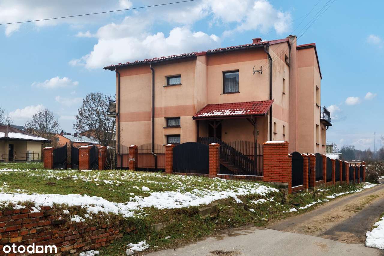 Dom i   działalność w samym centrum-6