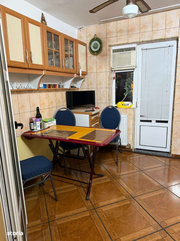 Brazda,Spiru Haret,etaj 3/4,pret 110 000 euro-5