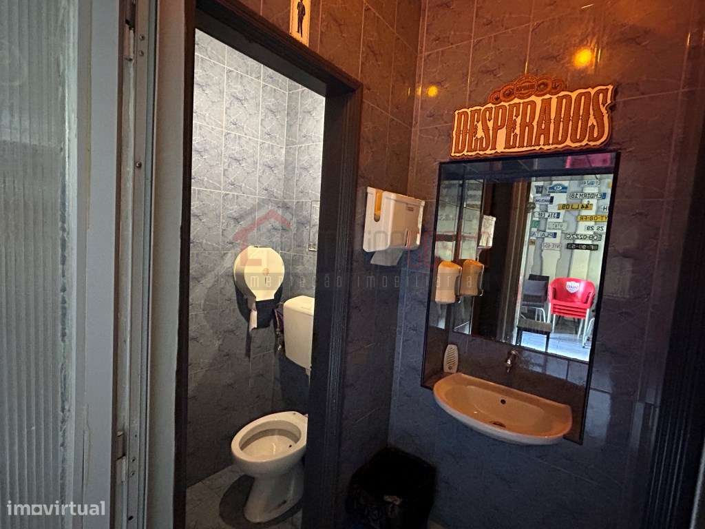 Prédio no Centro Histórico de Peniche-11