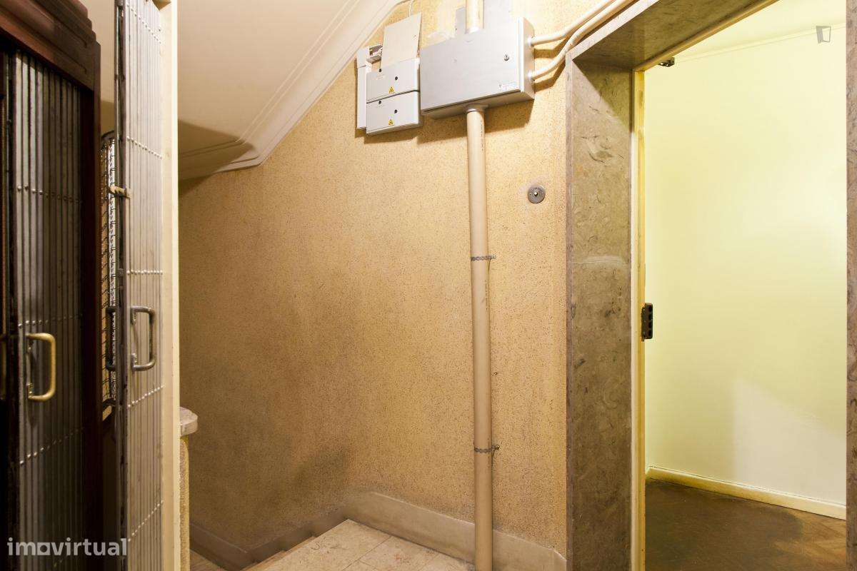 Quarto - localizado em Arroios Lisbon - Grande imagem: 5/7