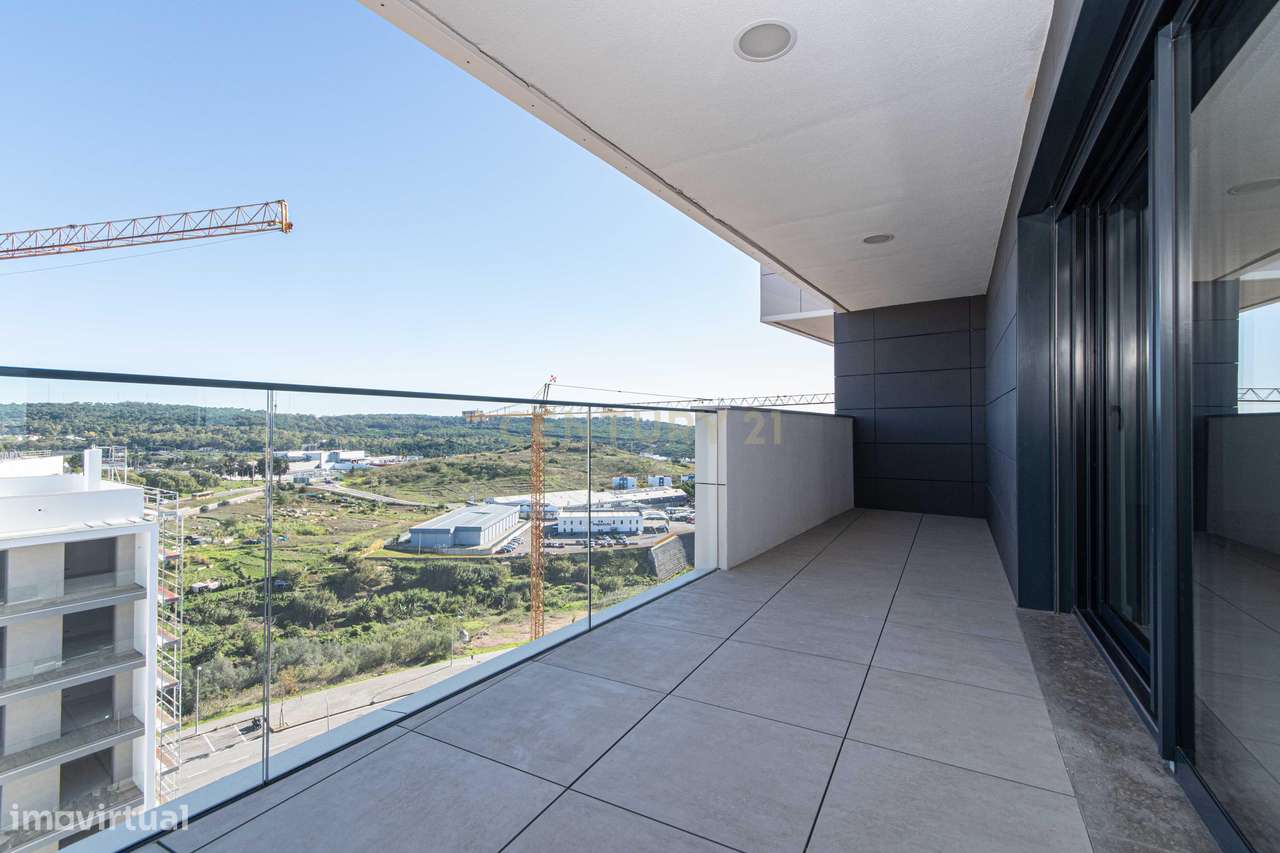 Penthouse T5 de luxo com vista rio – Carnaxide-34