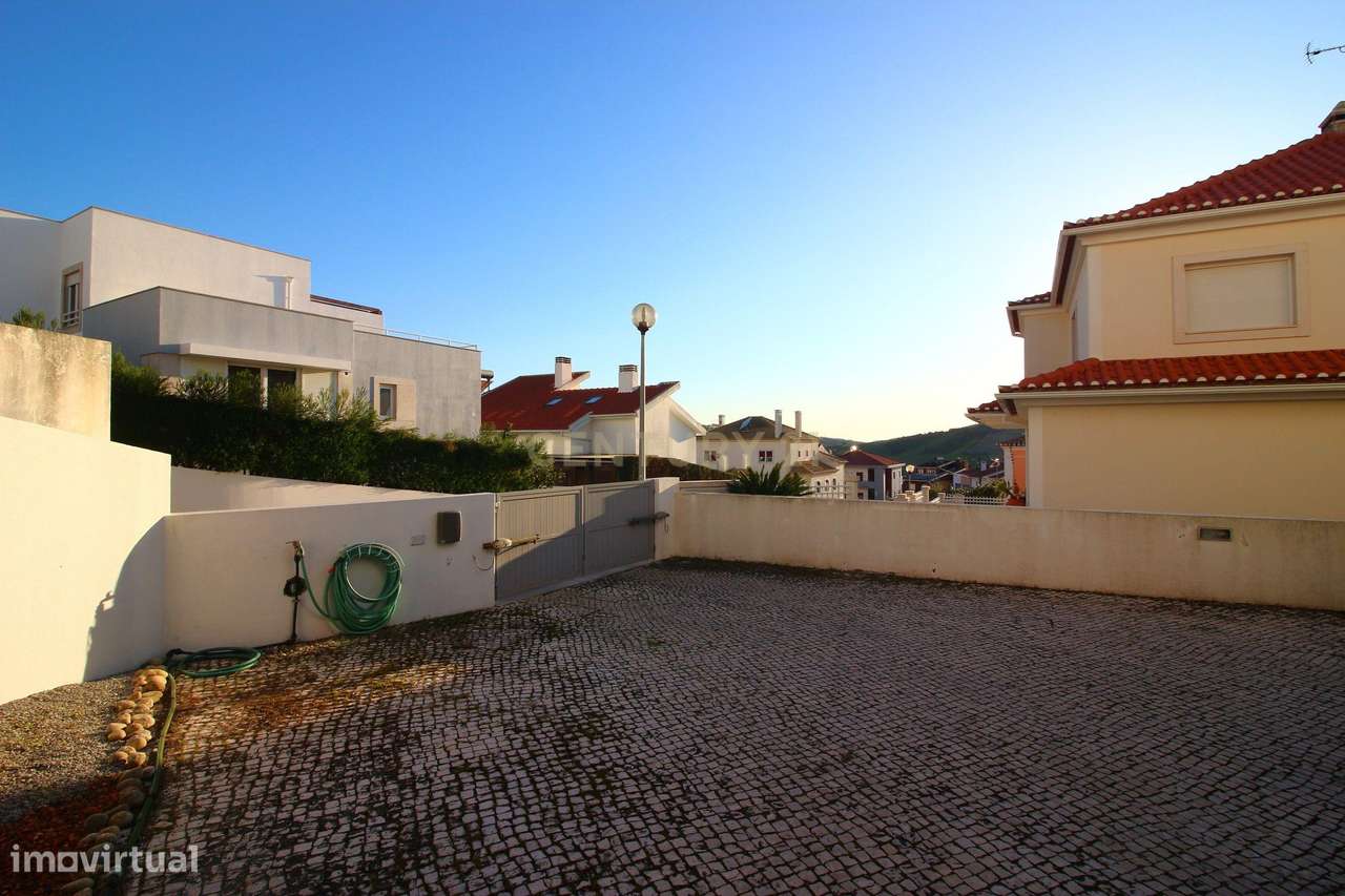 Moradia V4 em Torres Vedras, 566m2 ,vistas excecionais, qualidade e co-40