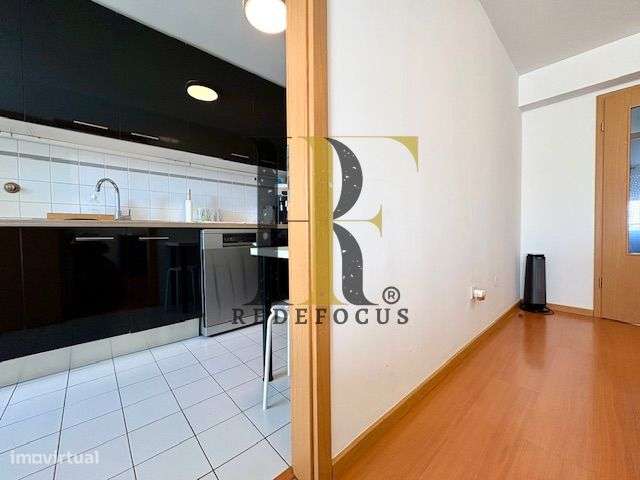 Apartamento T2+1 Renovado em Gulpilhares-6