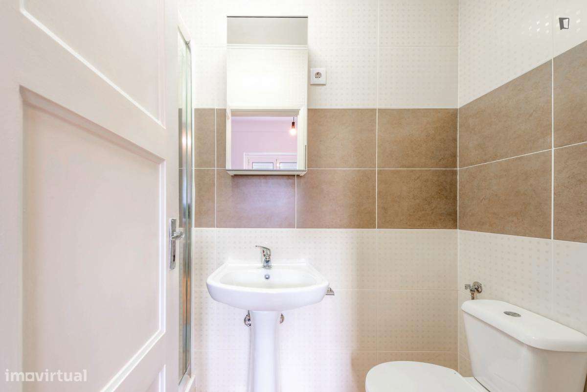 Quarto - localizado em Telheiras Lisbon - Grande imagem: 4/9