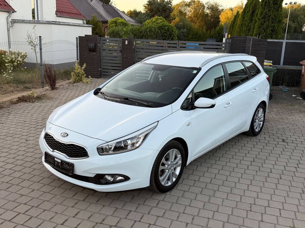 Kia Ceed II (2012-) 1.6 CRDi 136 ISG Edition 7 2015