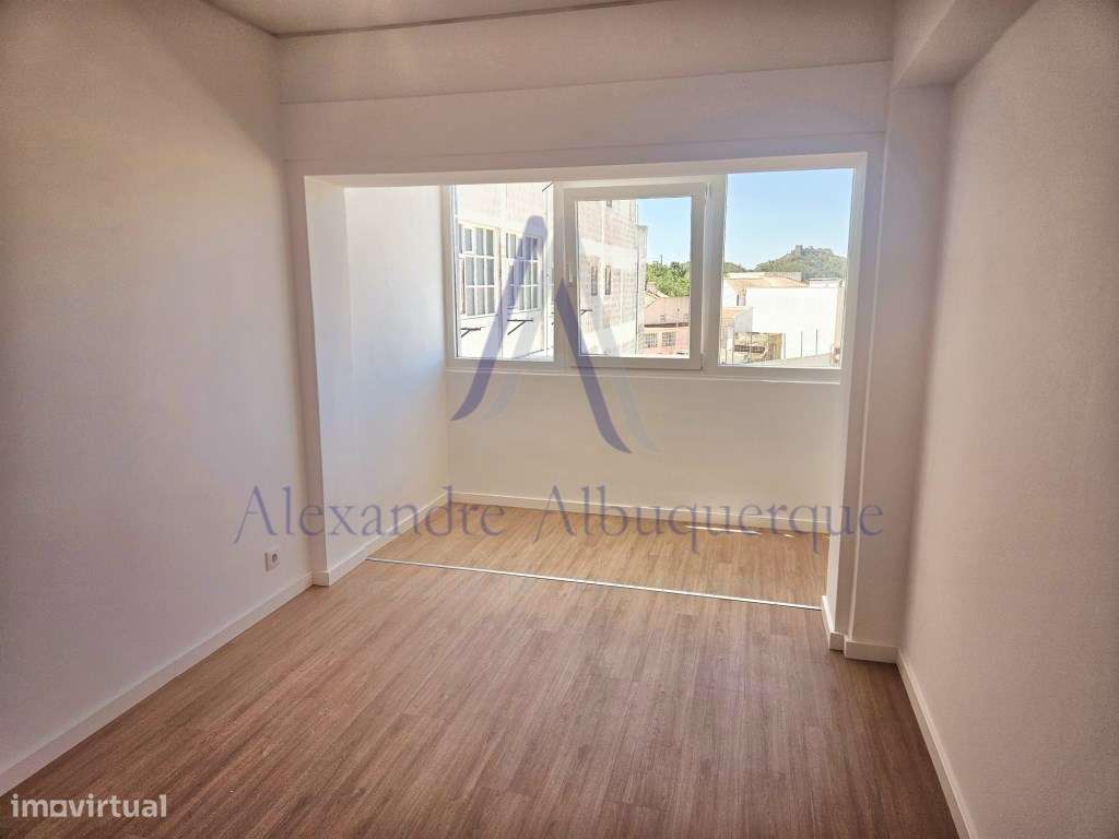 Apartamento T2 Renovado em Santana - Sesimbra | Excelente Oportunidade-8
