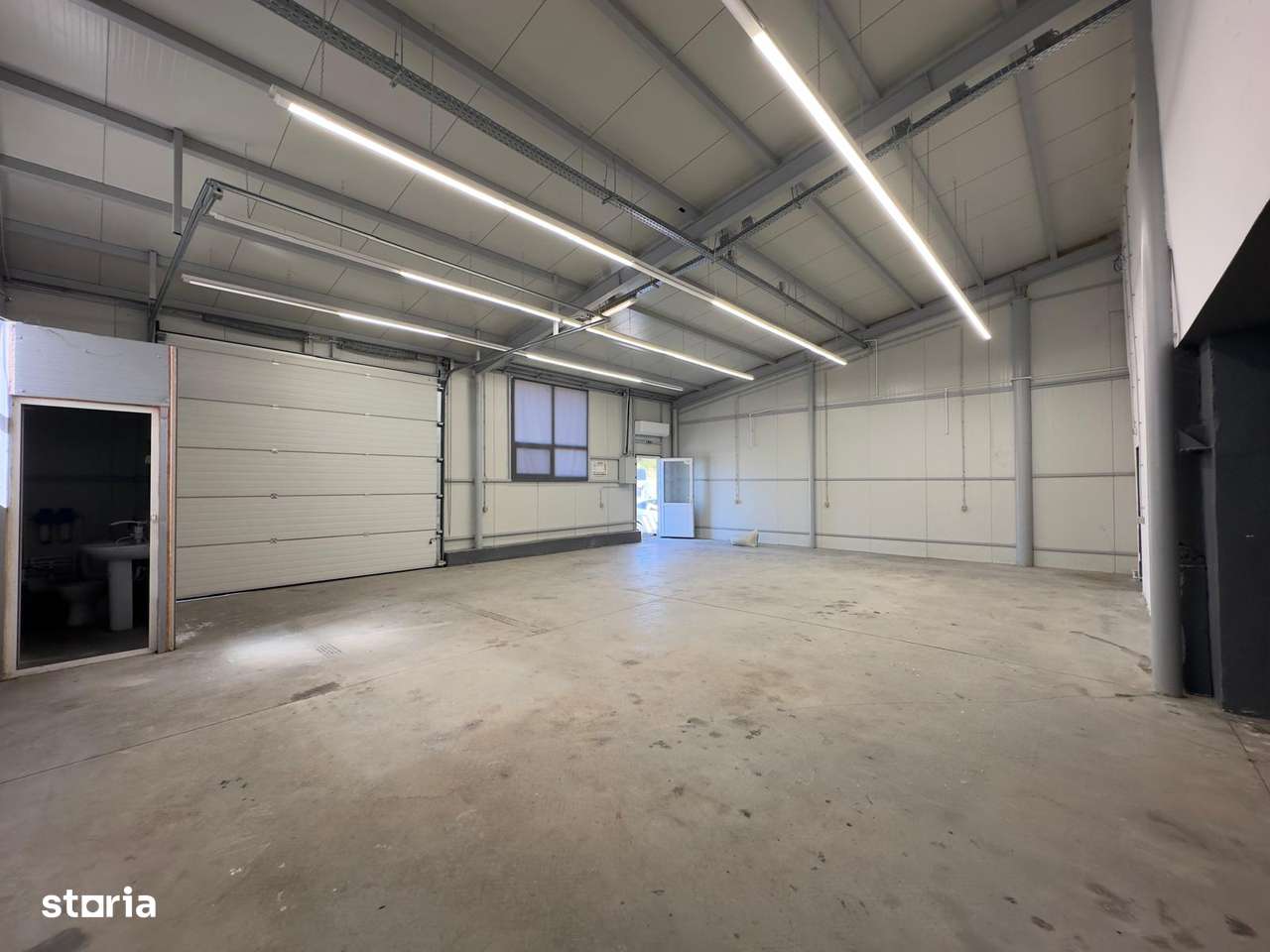 Hale/ depozite 54mp, 168mp, Fortus - semafor Mega Image - Imagine principală: 5/11