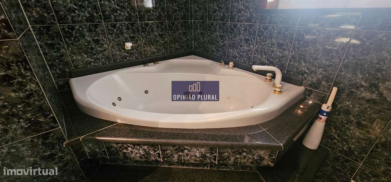 Moradia Exclusiva T4 com Piscina | Conforto e Elegância em Sanfins ...-18