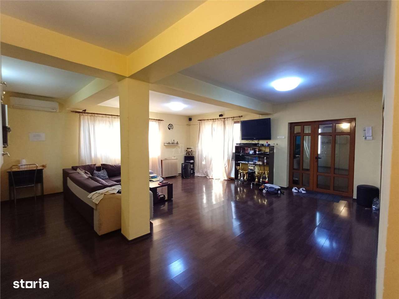 5 camere - 3 bai - 200 mp utili - teren 920 mp - Domnesti - Craitei - - Imagine principală: 3/20