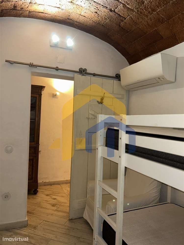 🏡 Moradia Térrea em Banda T2 no Centro de Estremoz-27