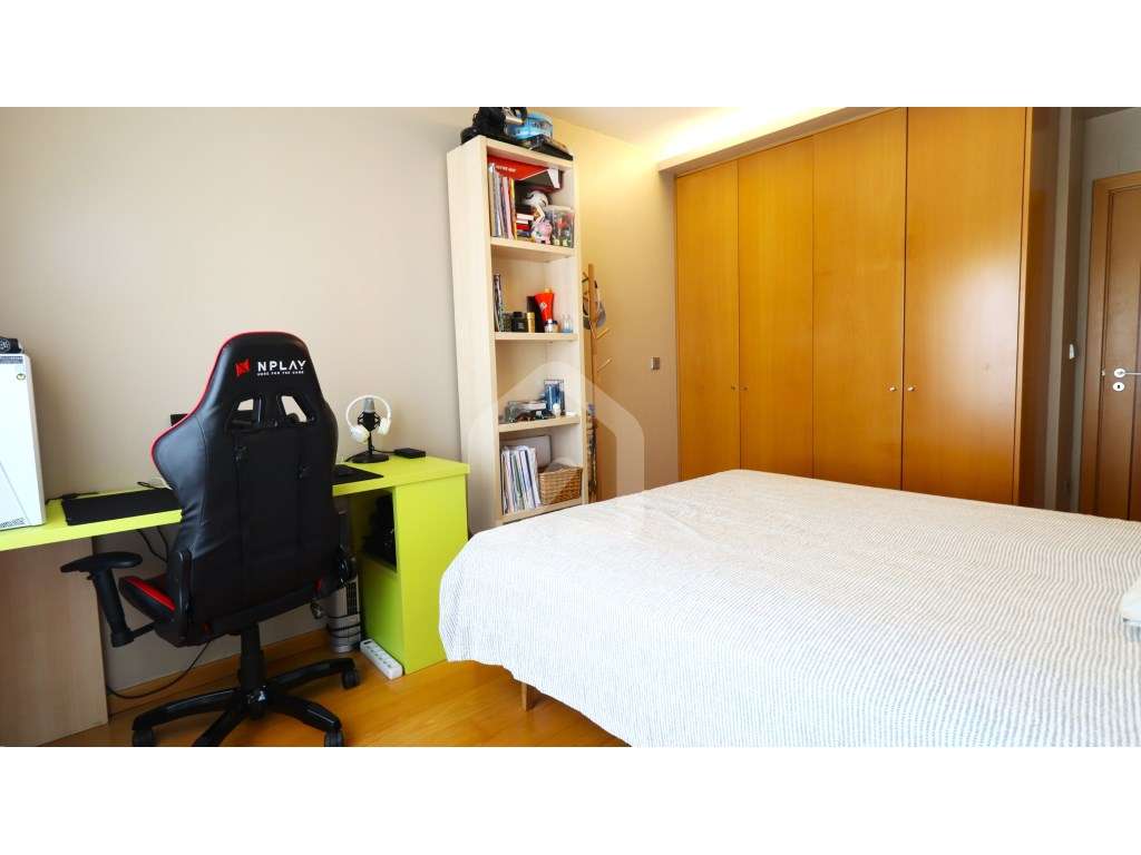 Apartamento T3 no último piso, vista Parque da Devesa-25