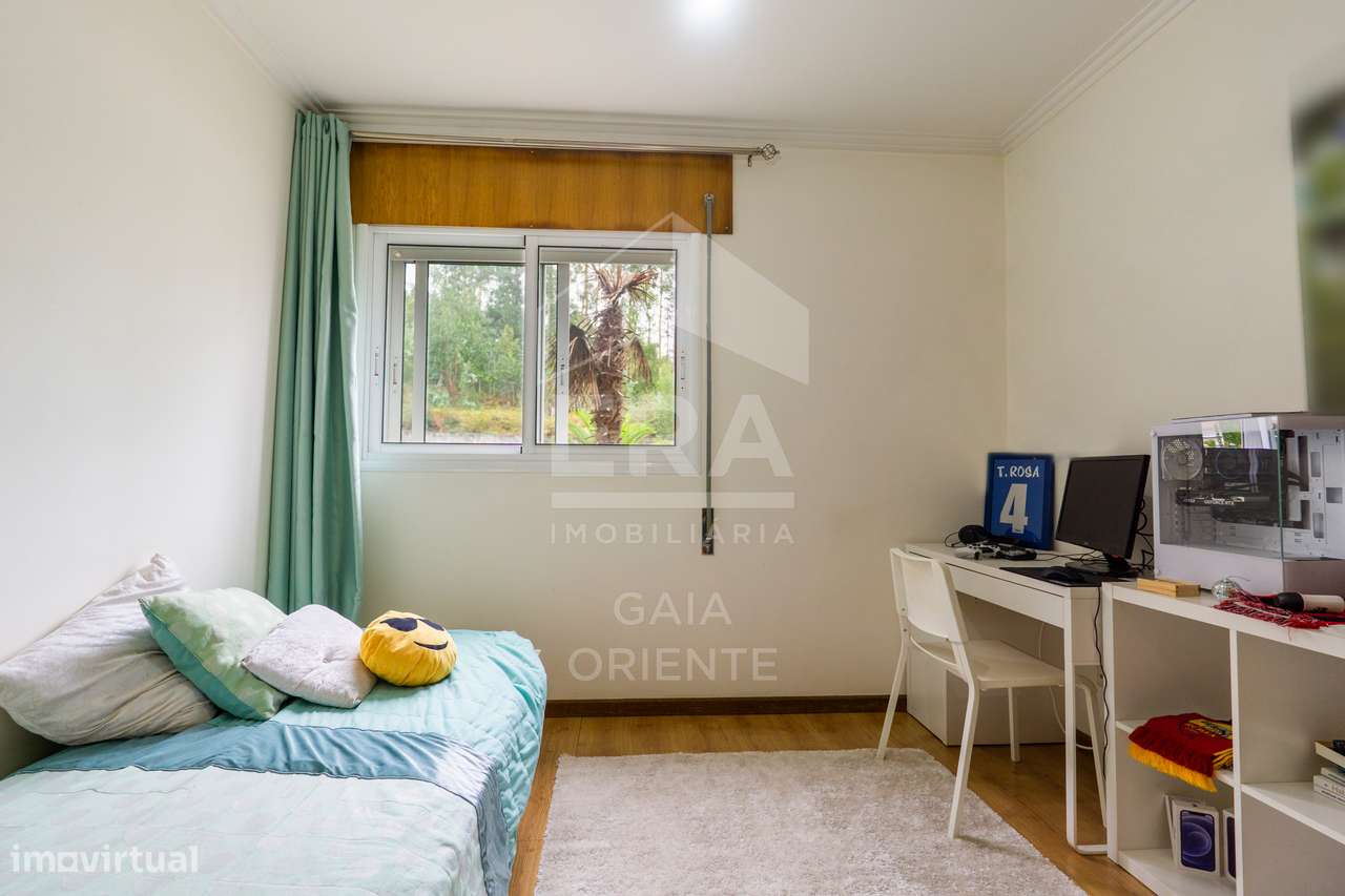 Apartamento T2+1 com Garagem em Grijó-26