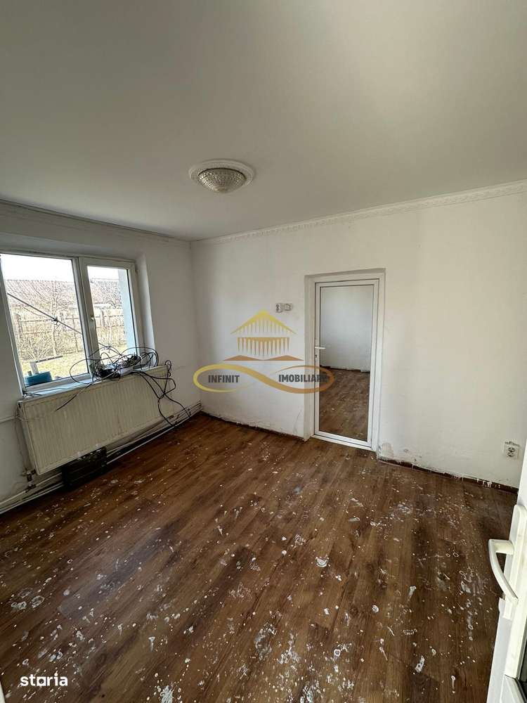 Casa batraneasca cu 800 mp teren de vanzare in Tache / Bacau-15