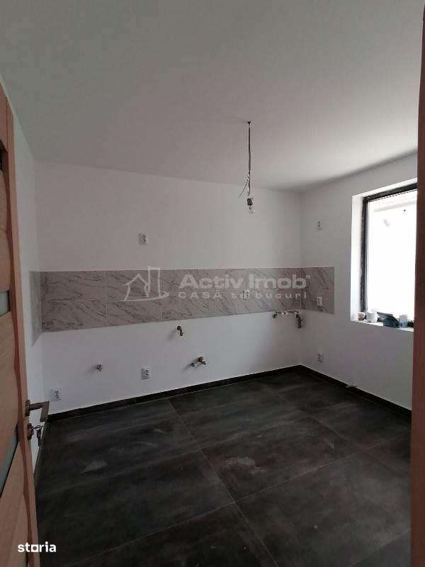 Casa-Prelungirea Ghencea-Margelelor - 168000E - tva inclus -    COMISI - Imagine principală: 2/14