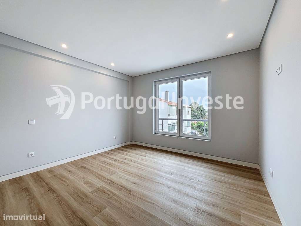 Sublime Duplex T4 com Mezanino no centro de Carcavelos-30